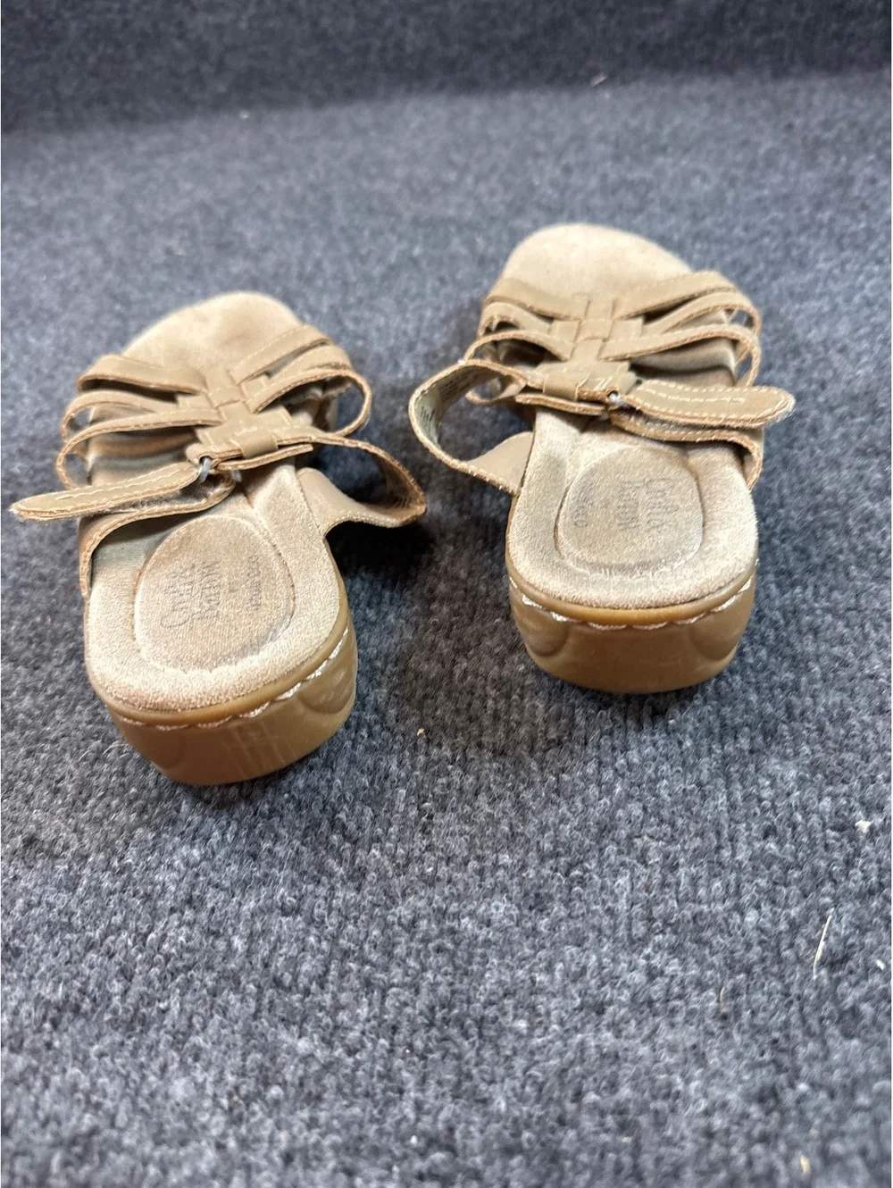 Croft & Barrow Women’s Beige Strappy Wedge Sandals Slip On Comfort Shoes